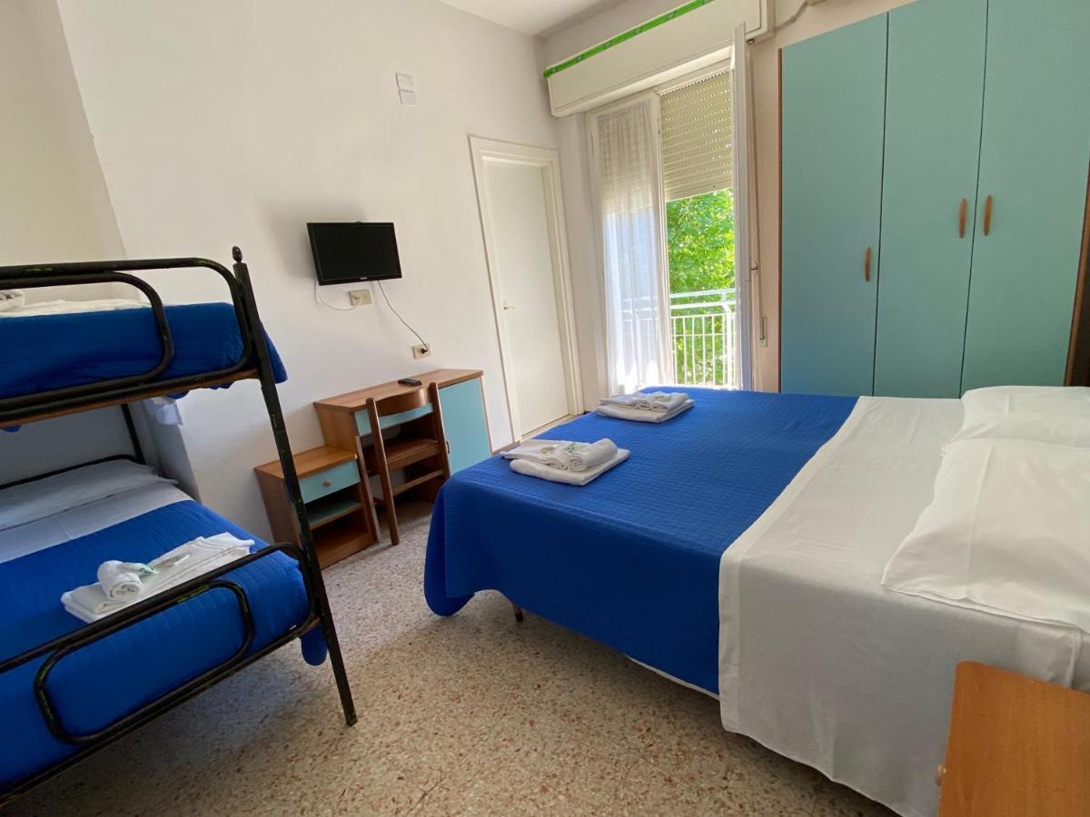 Hotel Luna Rossa Rimini Ngoại thất bức ảnh